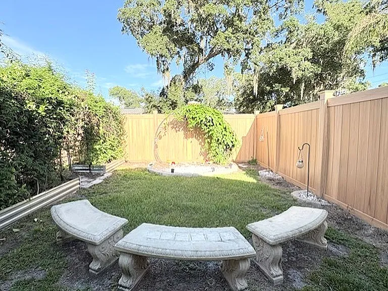 1029 Glenwood Rd — Photo 35