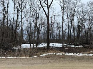 8 Se, Castalia, IA 52133