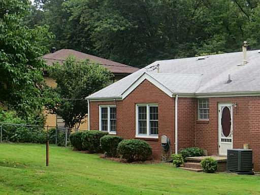 5th image of 1671 Caron Ln