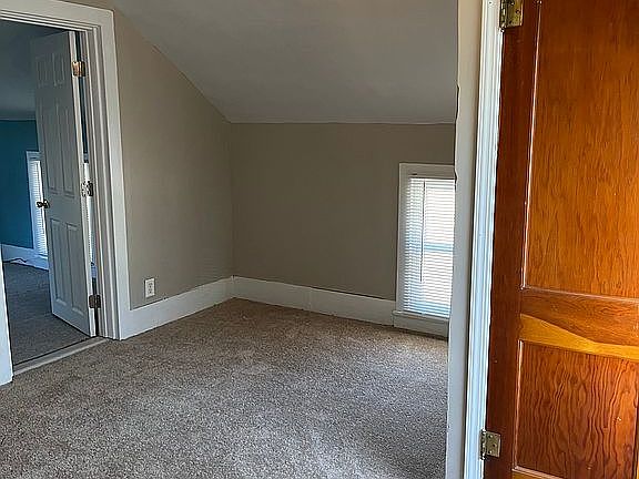 5th image of 518 N Water St