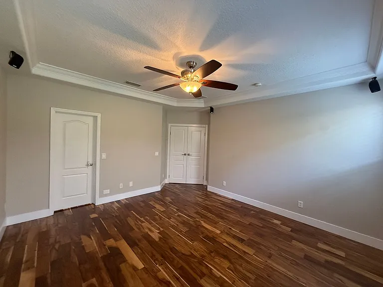 6719 Romney Ln — Photo 14