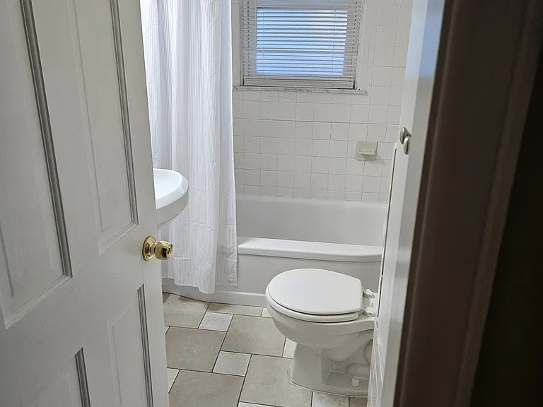 1608 Bauman Ave — Photo 17