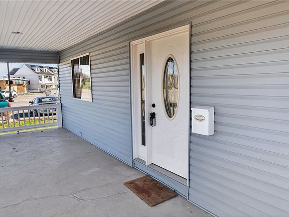 3rd image of 107 Riverside Dr