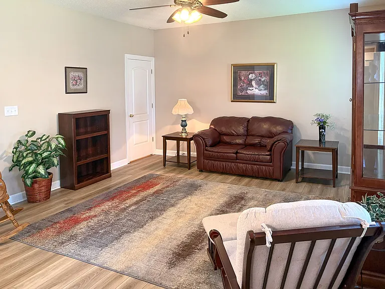 3533 S Glasgow Cir — Photo 5