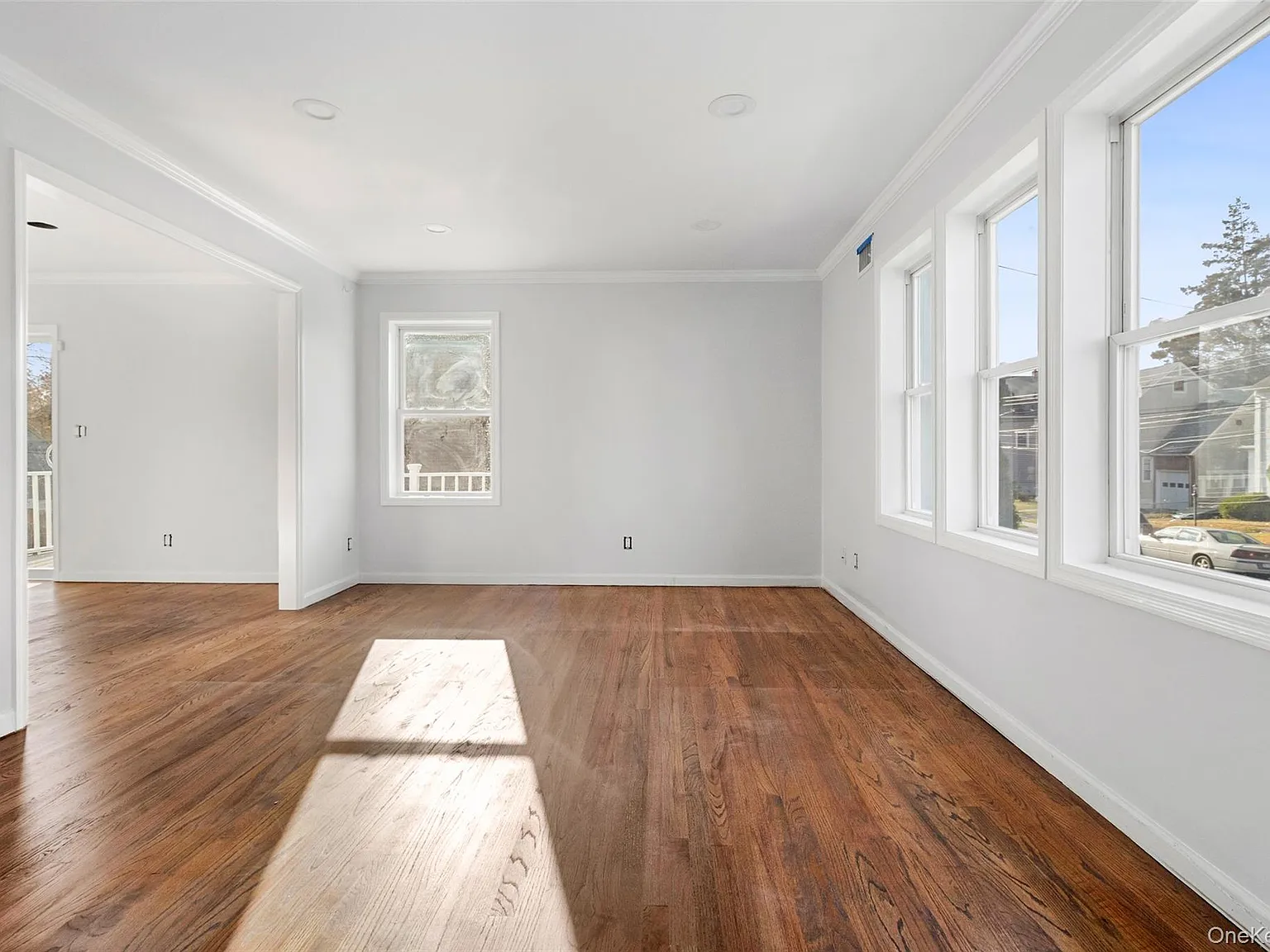 3 bed, 2.5 bath, 2100 sqft, $7,000 — Photo 3