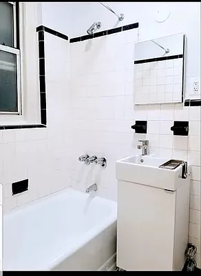 Rented by Oxford Property Group | media 11