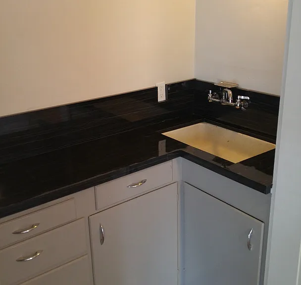 724 NW Broadway St #1-10 — Photo 5