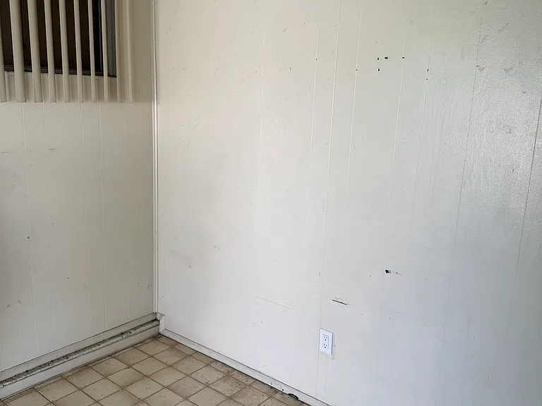 5513 D St — Photo 7