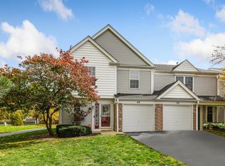 88 E Shag Bark Ln, Streamwood, IL