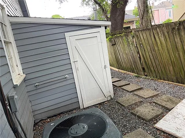 931 Pine St — Photo 42