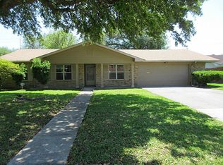 703 Idlewood Dr, Baytown, TX 77520