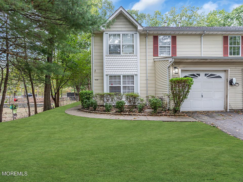 1st image of 624 Patriots Way