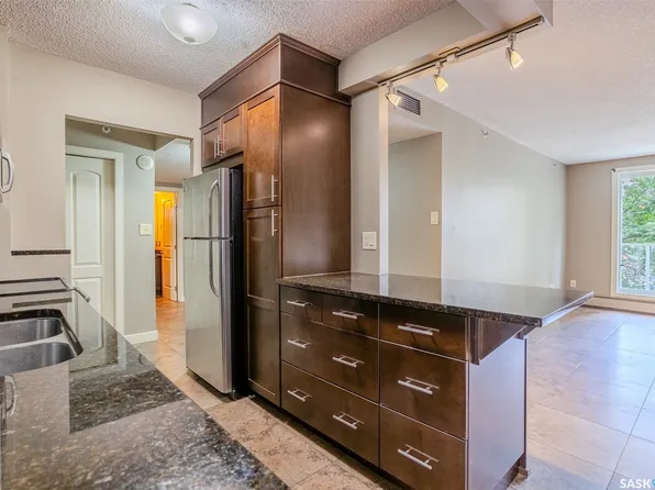 320 5th Avenue N #408, Saskatoon, SK S7K 2P5
