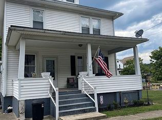 54 Carroll St, Cairo, WV 26337