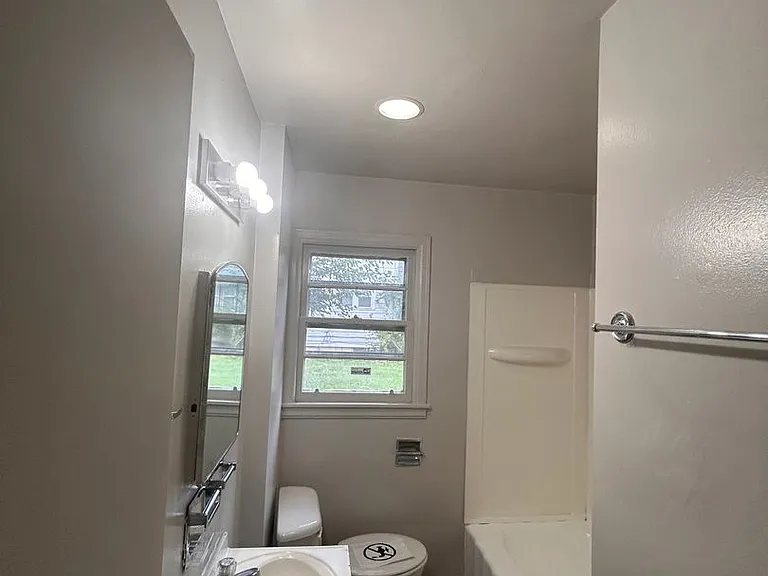 4204 Robinwood Dr — Photo 5