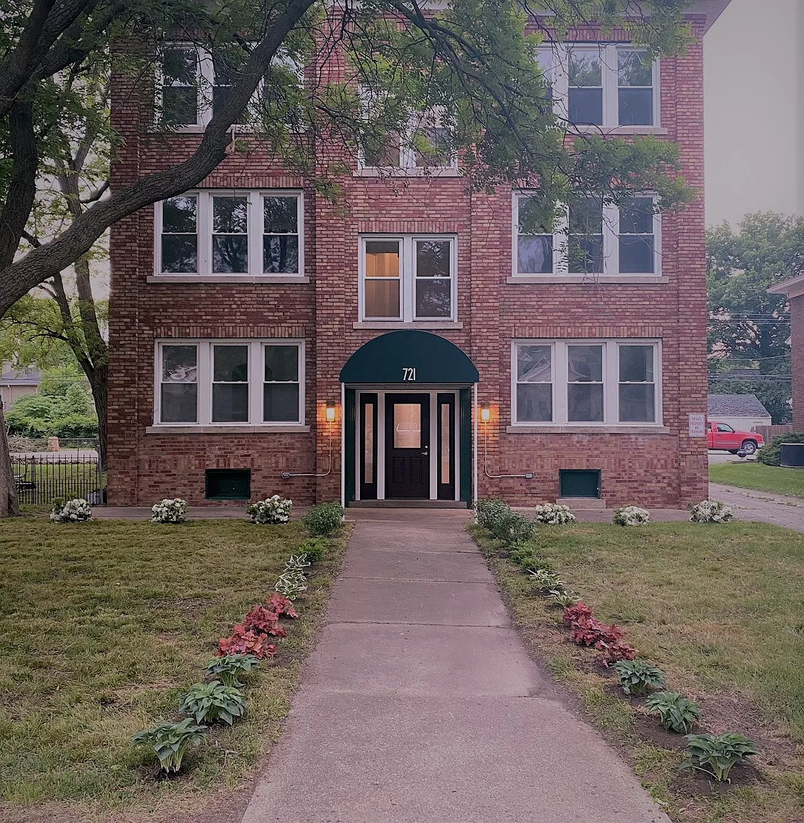 1 bed, 850 sqft, $1,115 — Photo 1