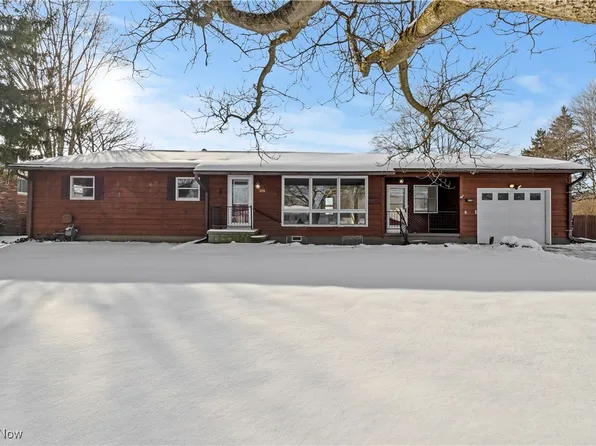 209 Oakdale Dr, South Amherst, OH 44001