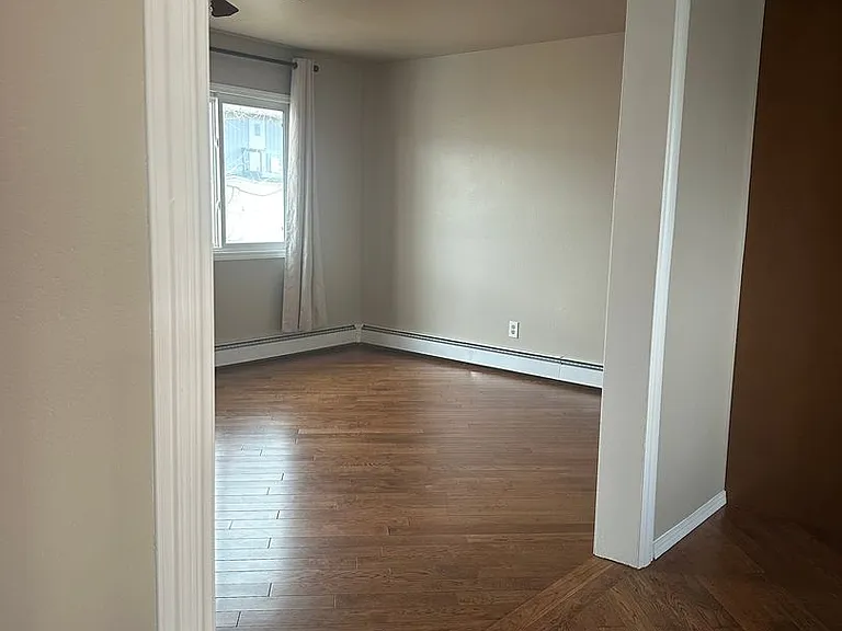380 Shoshone Ave #A — Photo 4