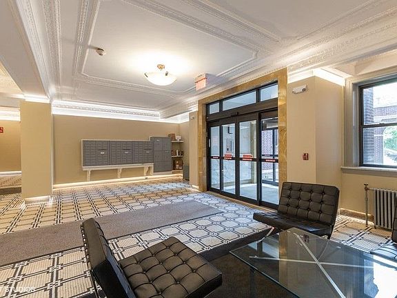 Elegant Modern Lobby