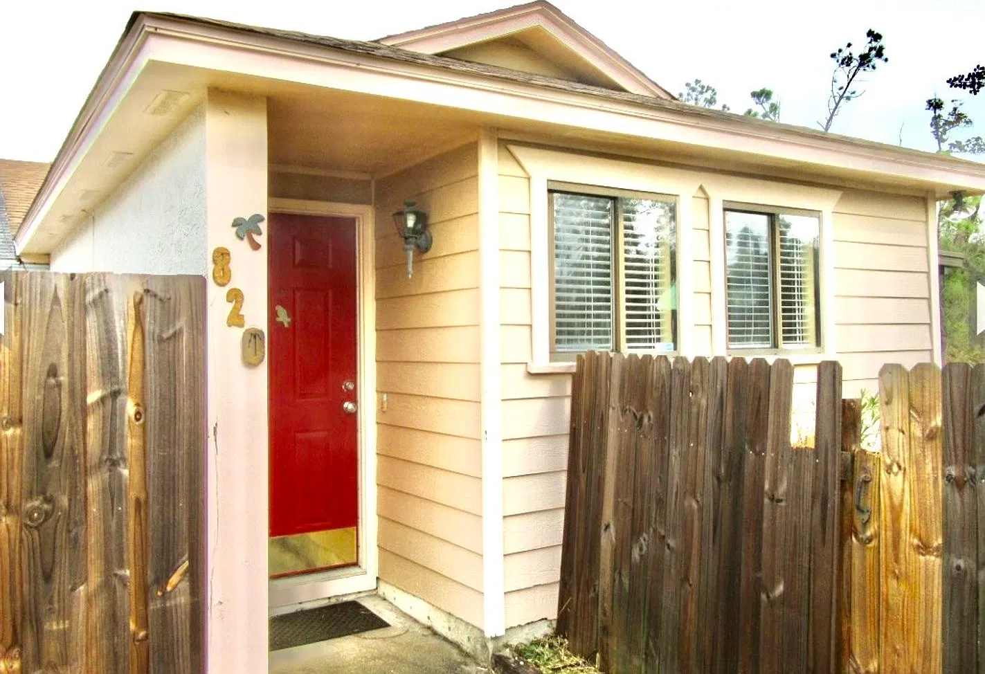 820 Premier Dr. — Photo 1