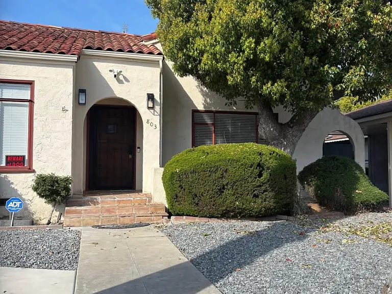 803 E Peralta Way — Photo 1