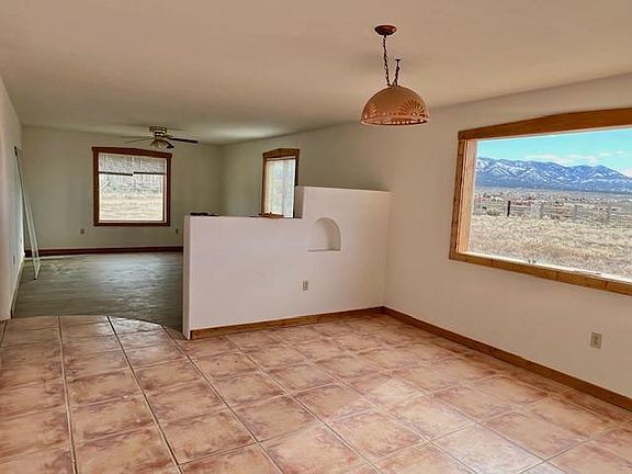dining area with southwestern views