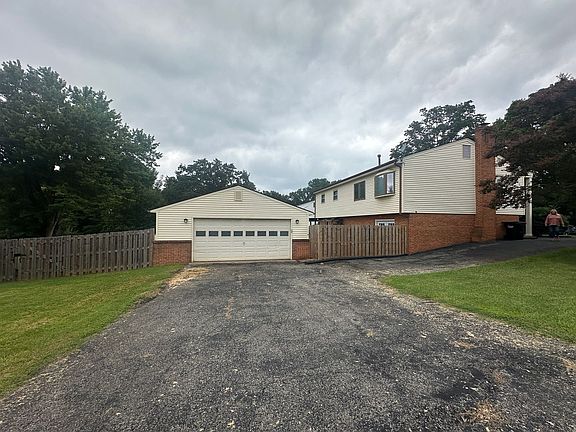 2nd image of 1478 Muse Dr