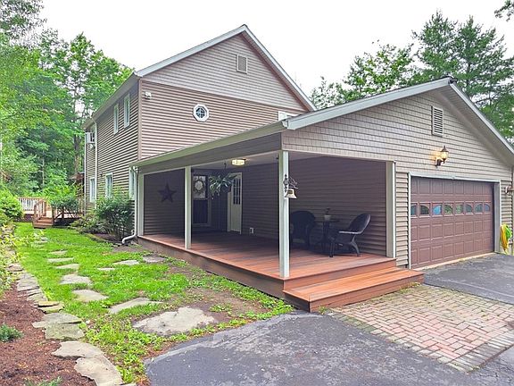 3rd image of 10662 Tannery Creek Rd