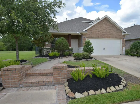 18918 Cove Pointe Dr, Cypress, TX 77433