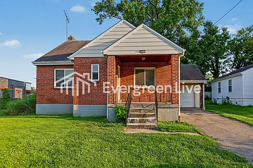 1605 Clover Ln Photo 1