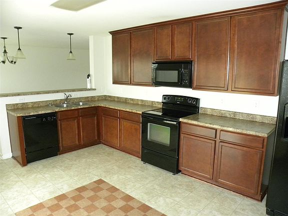 5th image of 2481 Belltown Dr SW