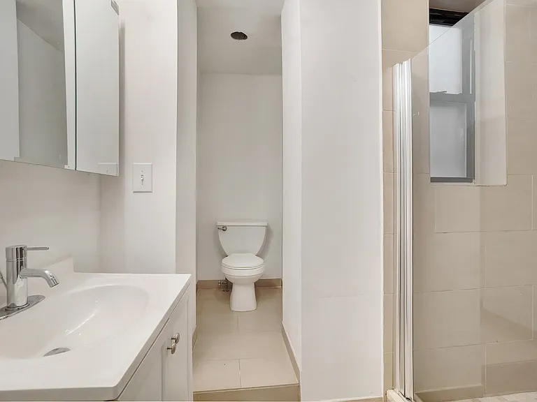 349 E 82nd St #4FE — Photo 7