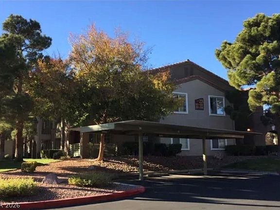3rd image of 7720 Secret Shore Dr Unit 206