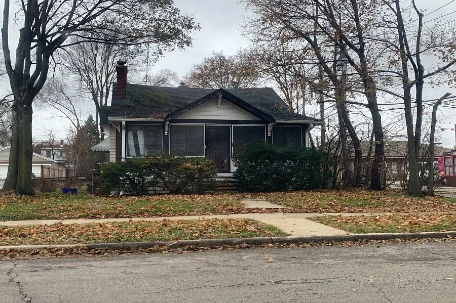 640 Judge Ave photo 1