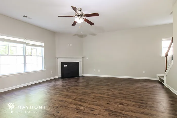 1009 Campbell Ridge Dr — Photo 4