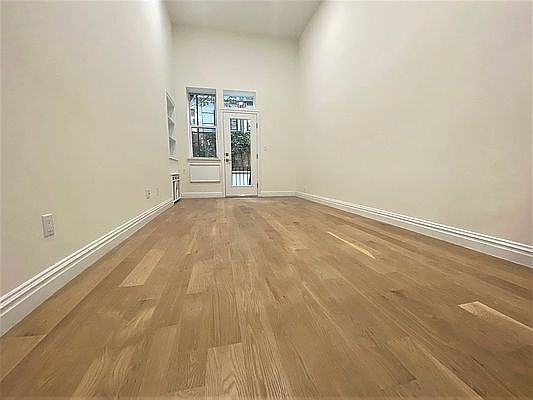 3rd image of 330 E 77th St #1DD
