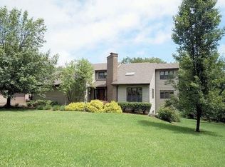 5112 Romohr Rd, Cincinnati, OH 45244