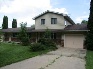 N8148 950th St, River Falls, WI 54022