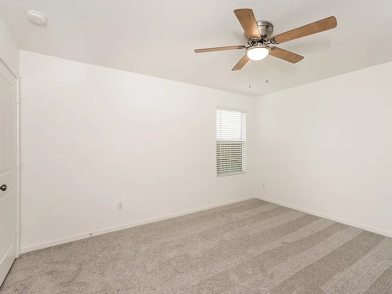201 Sycamore Pl — Photo 9