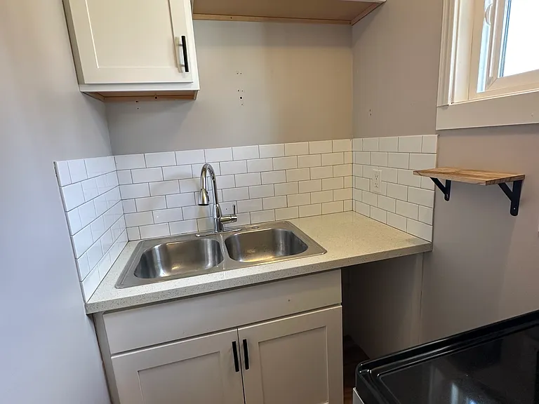 515 S Fellows St #B — Photo 7