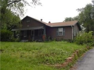 3202 Steele Rd, Kansas City, KS 66106