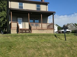 428 Pershing Dr, New Kensington, PA 15068