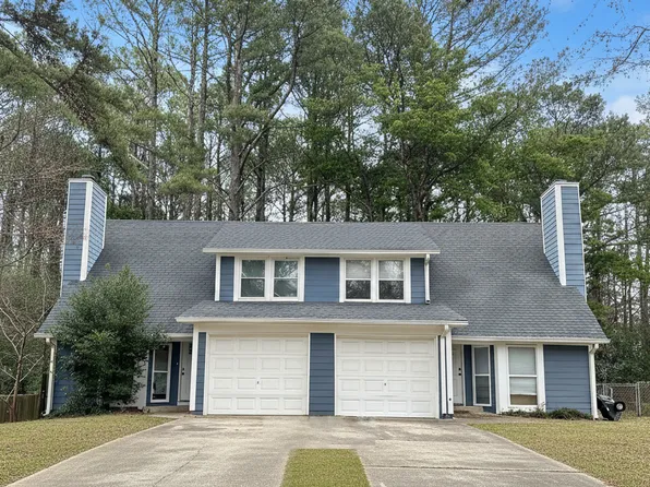 4930 Farmstead Ct NE, Woodstock, GA 30188