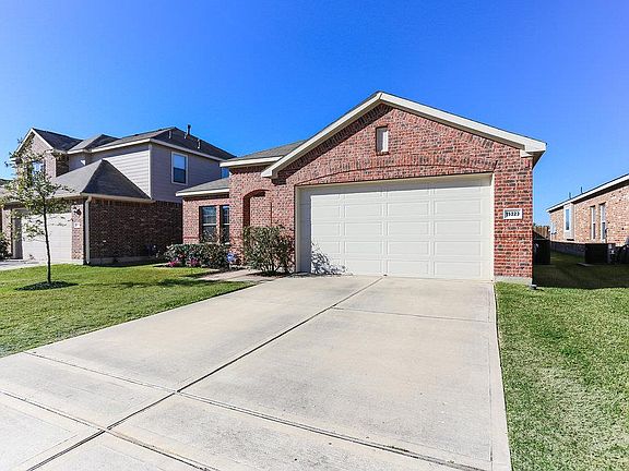 3rd image of 15223 Bartlett Landing Dr