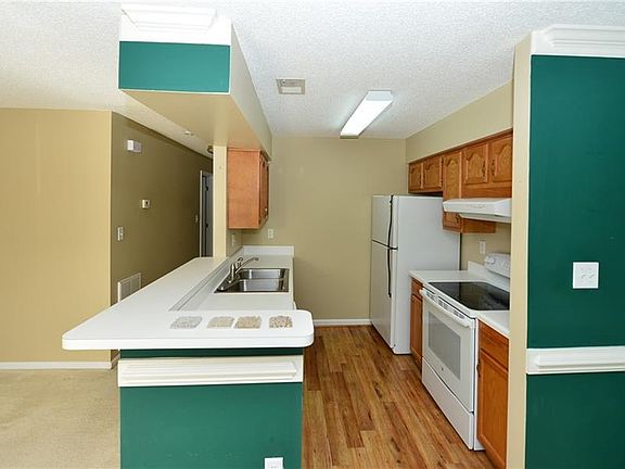 5th image of 3857 Lasalle Dr APT 103