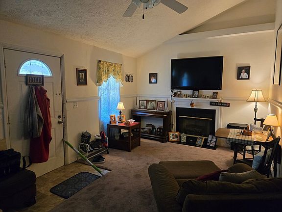 2nd image of 2473B Pollock Rd
