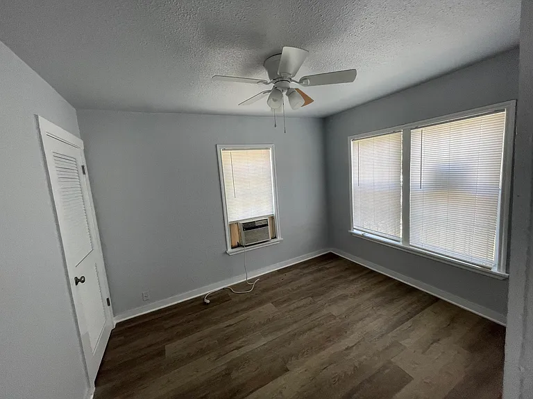 204 Lone Star Blvd — Photo 5