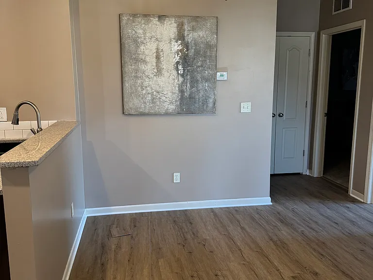15953 S Crestview Dr — Photo 2