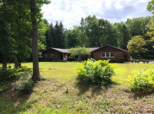 40825 Harris Rd, Belleville, MI 48111