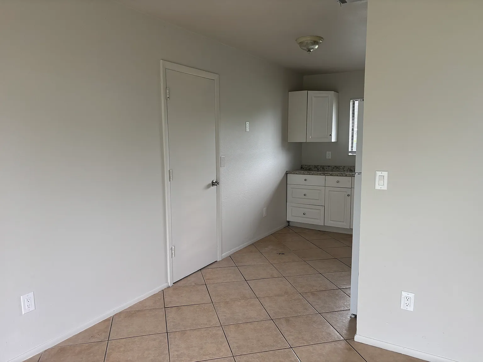 2 bed, 904 sqft, $1,850 — Photo 2